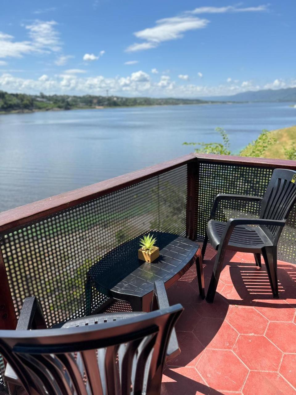 El Ciervo De Oro Hostal Villa Carlos Paz